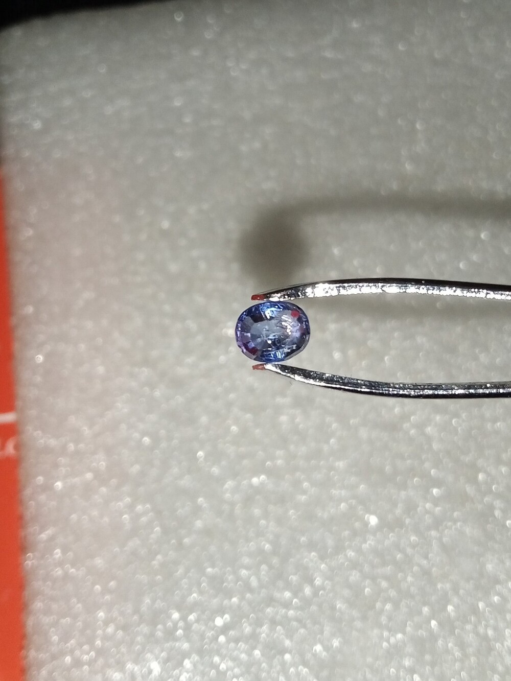 CGL Certified Heat Only 1.37ct Oval Blue Sapphire - Picture 5 of 11
